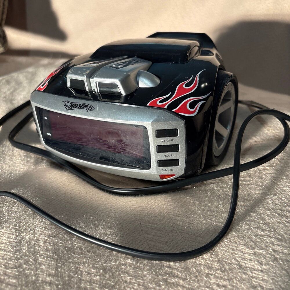 Jakks hotwheels alarm clock radio working
